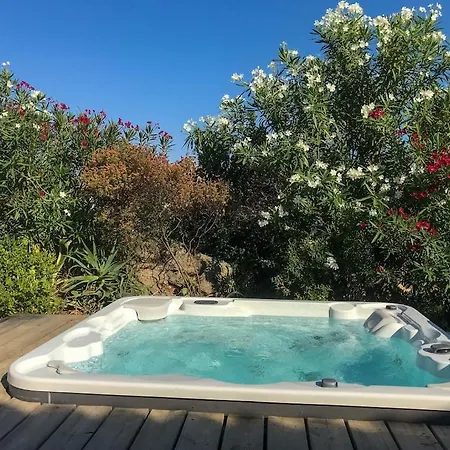 New With Jacuzzi, Near St Cyprien Вилла Леччи