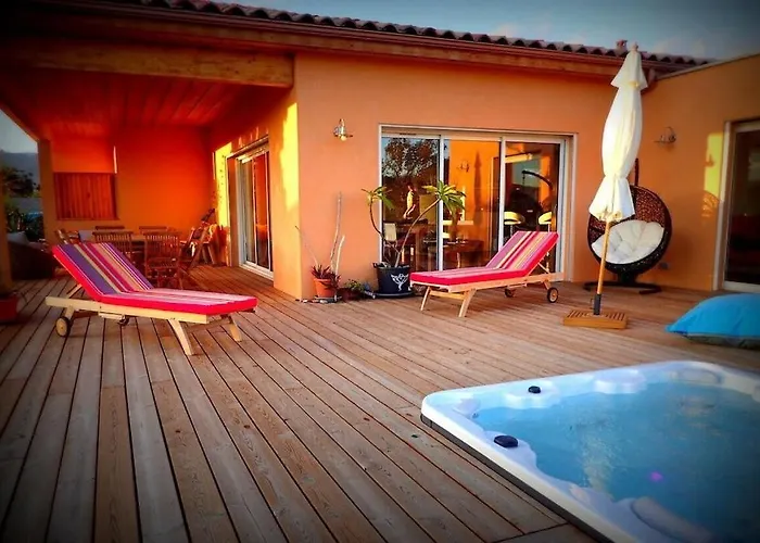 New With Jacuzzi, Near St Cyprien Βίλα