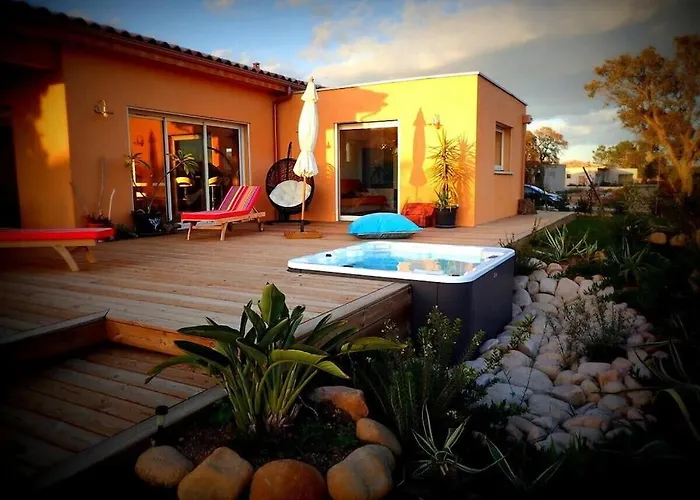 New With Jacuzzi, Near St Cyprien
