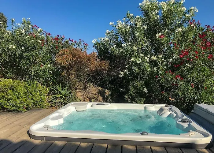 New With Jacuzzi, Near St Cyprien Villa Lecci